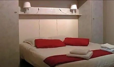 Anvers Hotel 2*